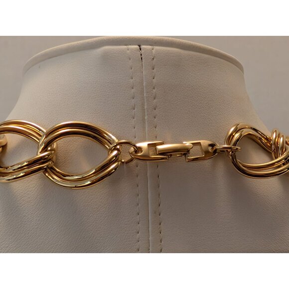 Napier Gold-Tone Chain Link Statement Necklace 16" Round Pendant Runway Jewelry - Picture 2 of 12
